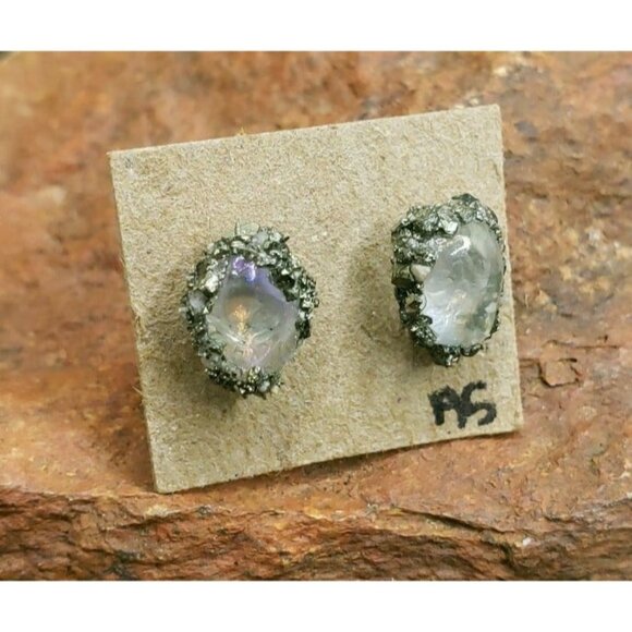 Earrings - Picture 6 of 7